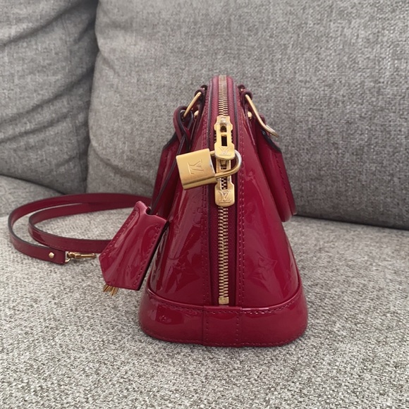 Louis Vuitton Vernis Alma BB - Picture 13 of 16